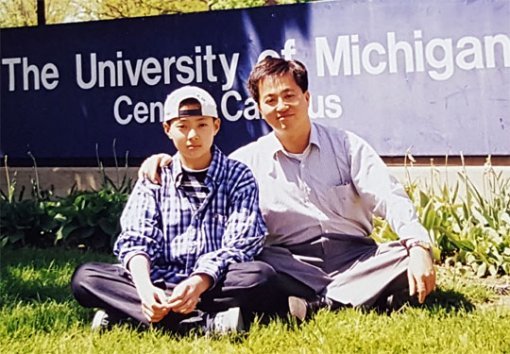 미시간대 교수시절. 왼쪽은 김 당선인의 큰아들.