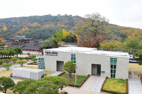 지난 2020년 아름다운 화장실 대상작으로 선정된 수원시의 미술관옆화장실.[사진=수원특례시]