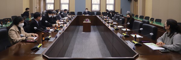 평택시의회 이종원 의원, 청소년 사이버윤리 의무교육 간담회 개최[사진=평택시의회]