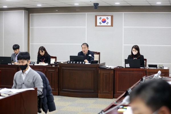 문화체육교육위원회, 2023년 주요업무계획 보고 청취[사진=수원특례시의회]