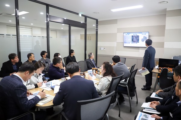 평택시의회 기획행정위원회, 특강 및 업무보고를 통한 ‘도시재생 역량 강화’[사진=평택시의회]