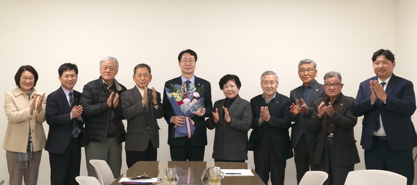 정명근화성시장,(사)대한노인회화성시지회로부터감사패받아[사진=화성시]