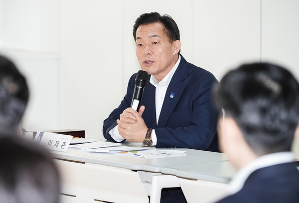 이재준 수원특례시장이 보고회에서 발언하고 있다.[사진=수원특례시]