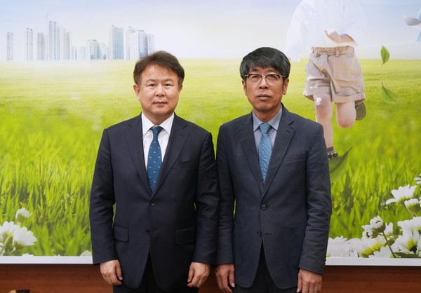 평택시의회 유승영 의장, 평택대학교 이동현 총장과 간담회 가져[사진=평택시의회]