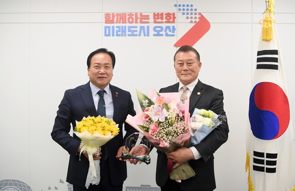 오산시 기독교 총연합회 신상철 회장 3월 ‘1일 명예시장’ 위촉[사진=오산시]