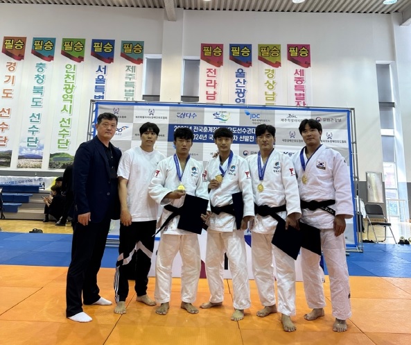 평택시청 장애인유도팀, 2023년 전국 춘계 장애인유도 선수권대회 5개 금메달 석권[사진=평택시]