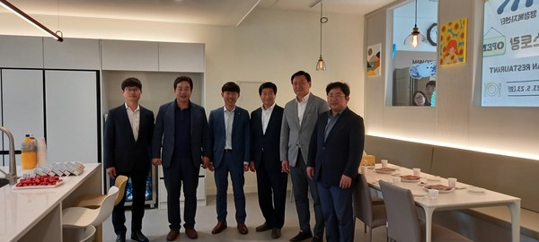 평택시 지산동 행정복지센터(동장 최효승)는 지난 23일(화) 오전 11시 청사 3층에서 구내식당 개소식 행사를 진행했다.[사진=김철배 기자]