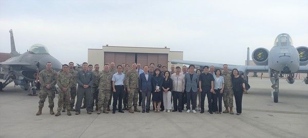 평택시 송탄출장소, K-55 오산 미공군기지 견학[사진=평택시]