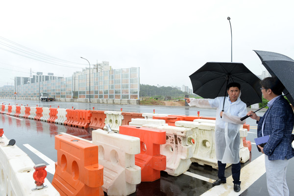 오산시 초평동 서부우회도로 일부 우선 개통으로 교통혼란[사진=오산시의회]