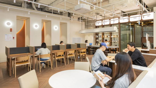 스타필드 수원 ‘타임 체임버 by 스템커피’ 스터디 공간 전경. [사진=신세계프라퍼티]