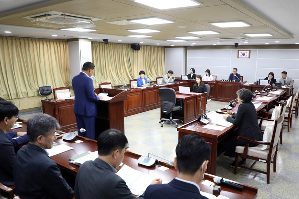 수원특례시의회 도시환경위원회 [사진=수원시의회]