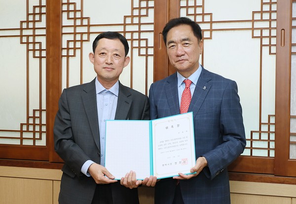 (2) 신동택님