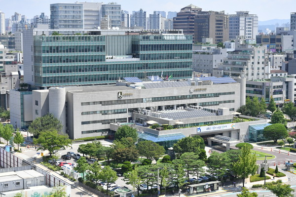 수원특례시 청사 전경 [사진=수원시]
