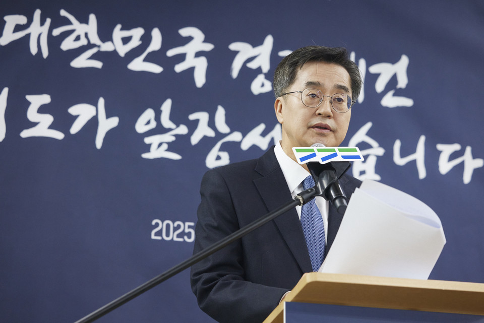 지난 13일 경기도 출입 언론 신년 간담회에서 김동연 경기도지사가 인사말을 하고 있다.