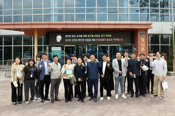 수원특례시의회 환경안전위원회는 21일 하남시 환경기초시설인 유니온파크·타워를 방문했다. [사진=수원시의회]
