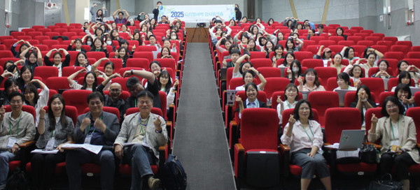 지난 26일 경기대학교 수원캠퍼스에서 ‘2025 디지털새싹 전국강사 워크숍’이 성황리에 개최됐다 [사진=경기대학교]